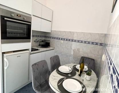 Apartmaji Milinovic White, , zasebne nastanitve v mestu Bijela, Črna gora